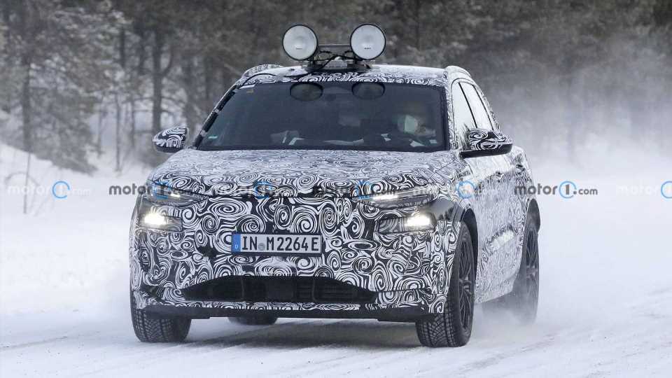 Click image for larger version

Name:	2023-Audi-Q6-E-Tron-Spied-With-Production-Lights-For-The-First-Time.jpg
Views:	1675
Size:	59,0 Kt
ID:	1934150