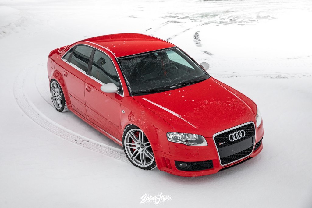 Click image for larger version

Name:	Audi%20RS4%20B7%20OEM%209x19%2013.jpg?img=medium.jpg
Views:	843
Size:	104,7 Kt
ID:	1952207